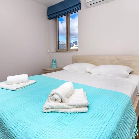 Timea Apartment Τίβατ Εξωτερικό φωτογραφία